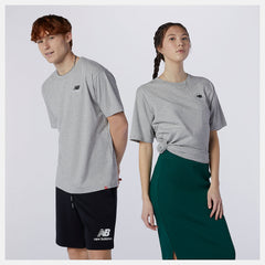 NB Essentials Embroidered Tee-Women|Men | New Balance