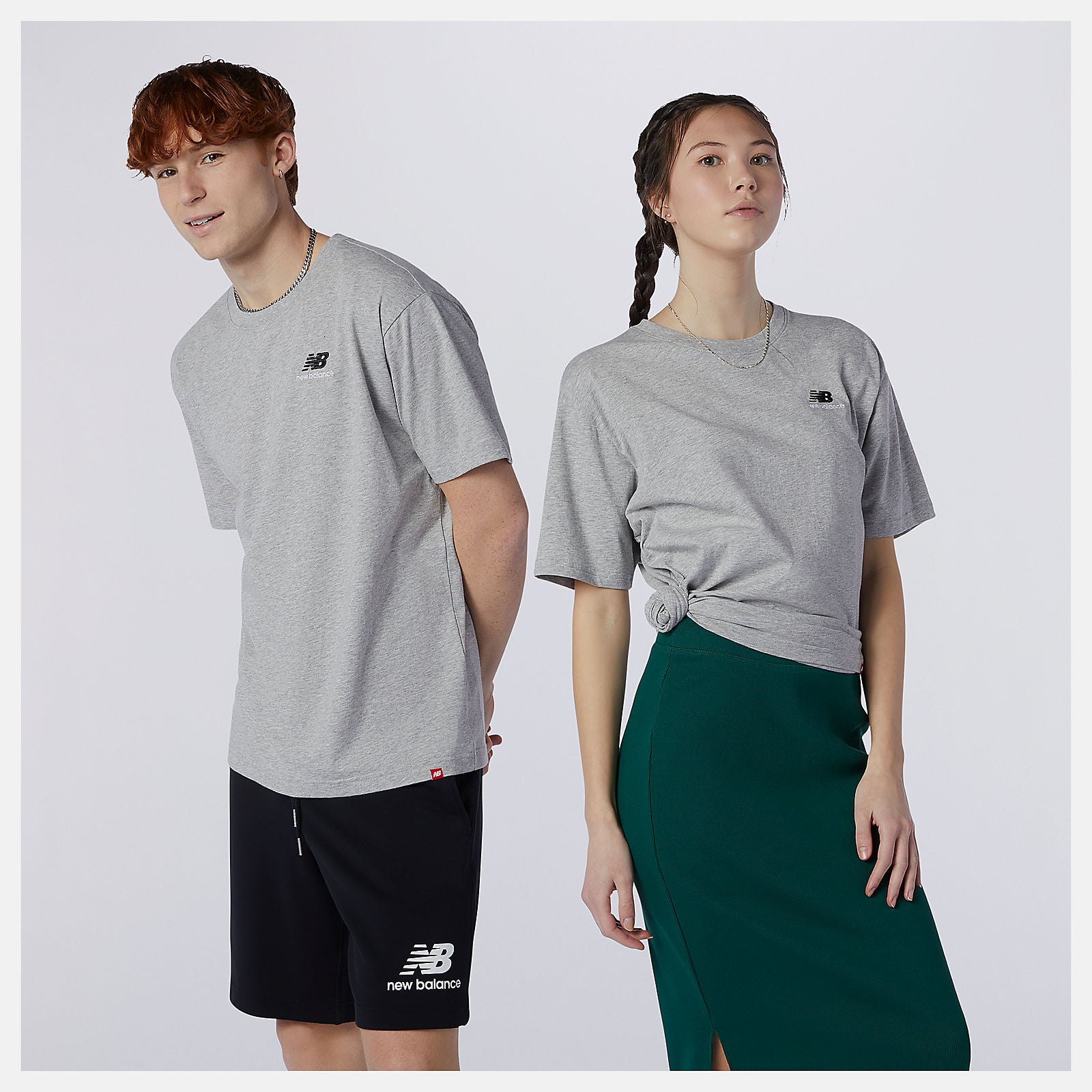 NB Essentials Embroidered Tee-Women|Men | New Balance