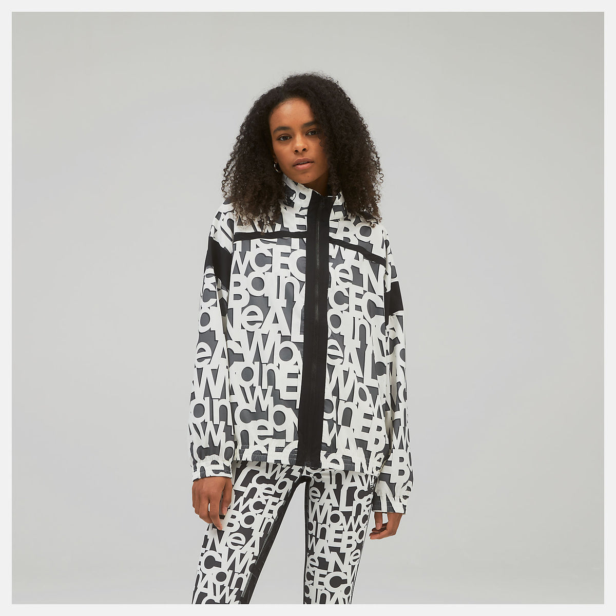 Relentless Printed Woven Jacket-Women | New Balance