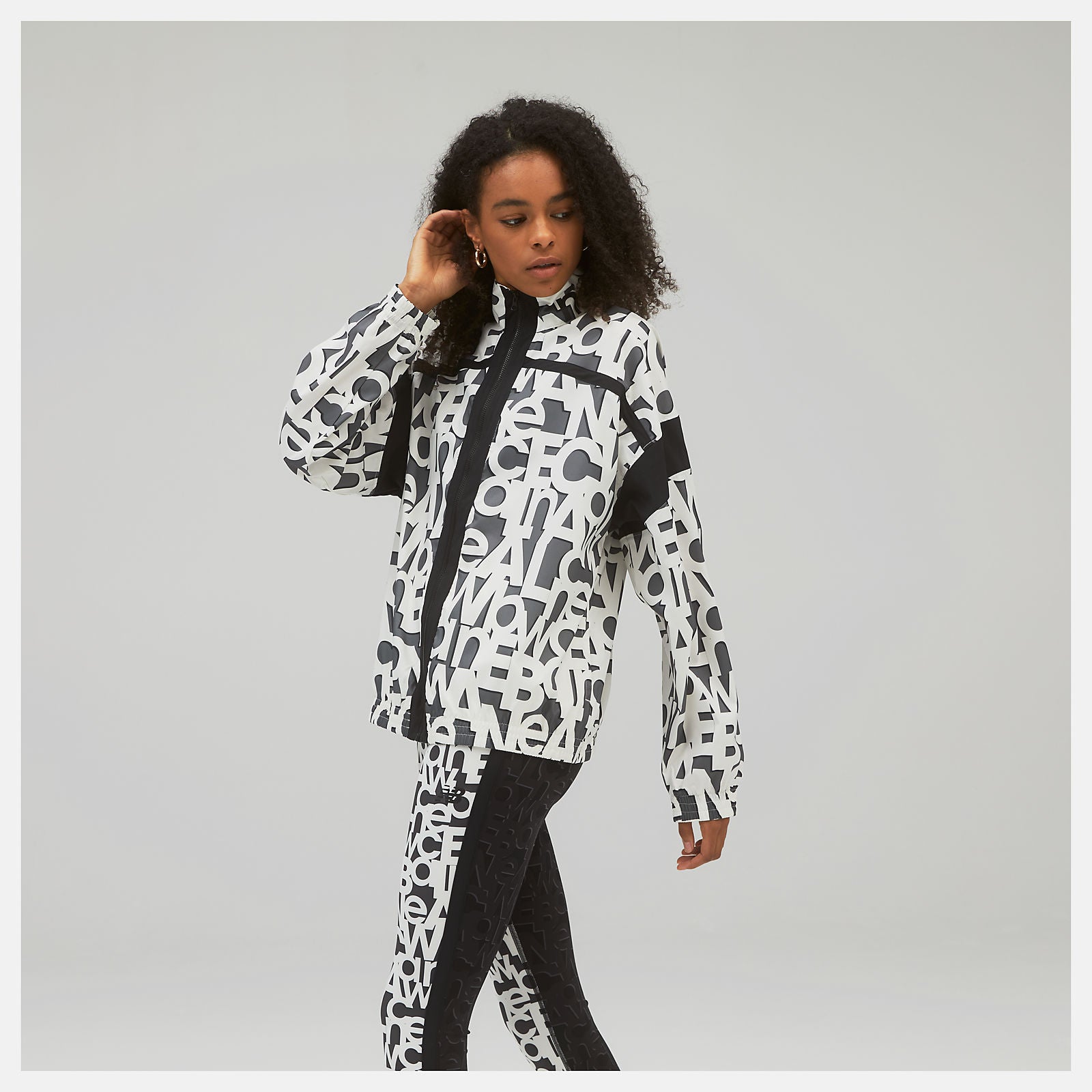 Relentless Printed Woven Jacket-Women | New Balance