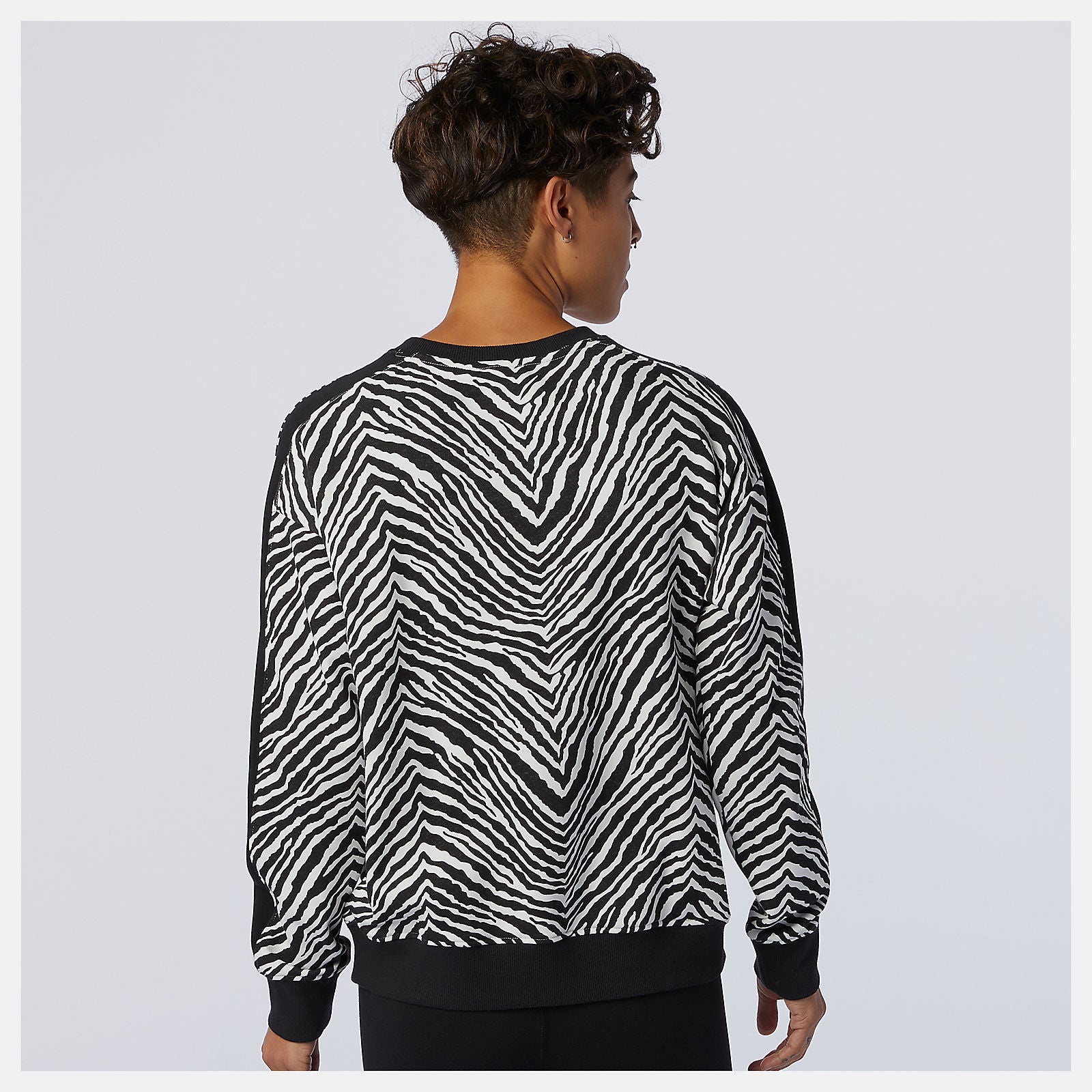NB Athletics AOP Animal Print Crew-Women | New Balance