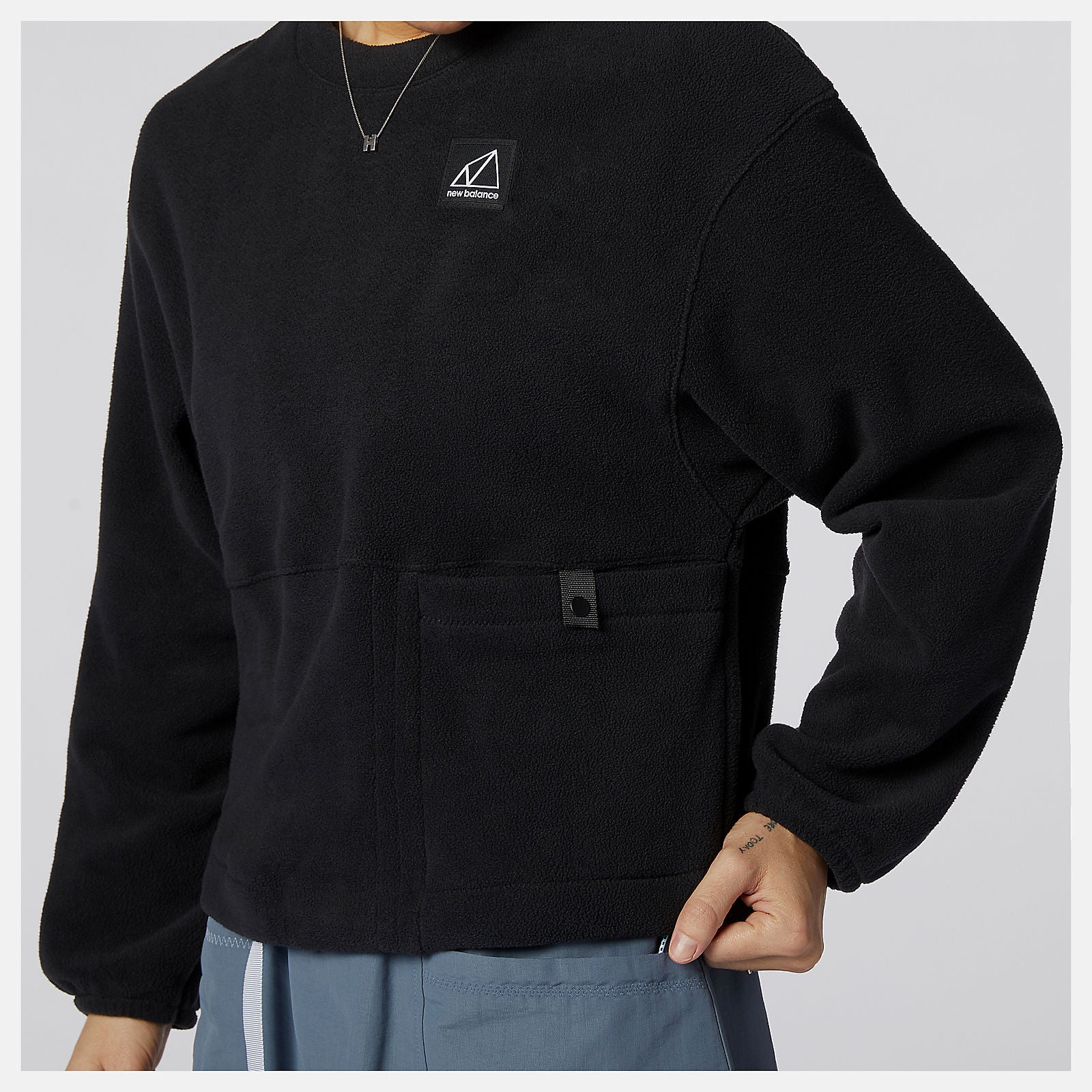 NB All Terrain Pocket Crew Fleece-Women | New Balance
